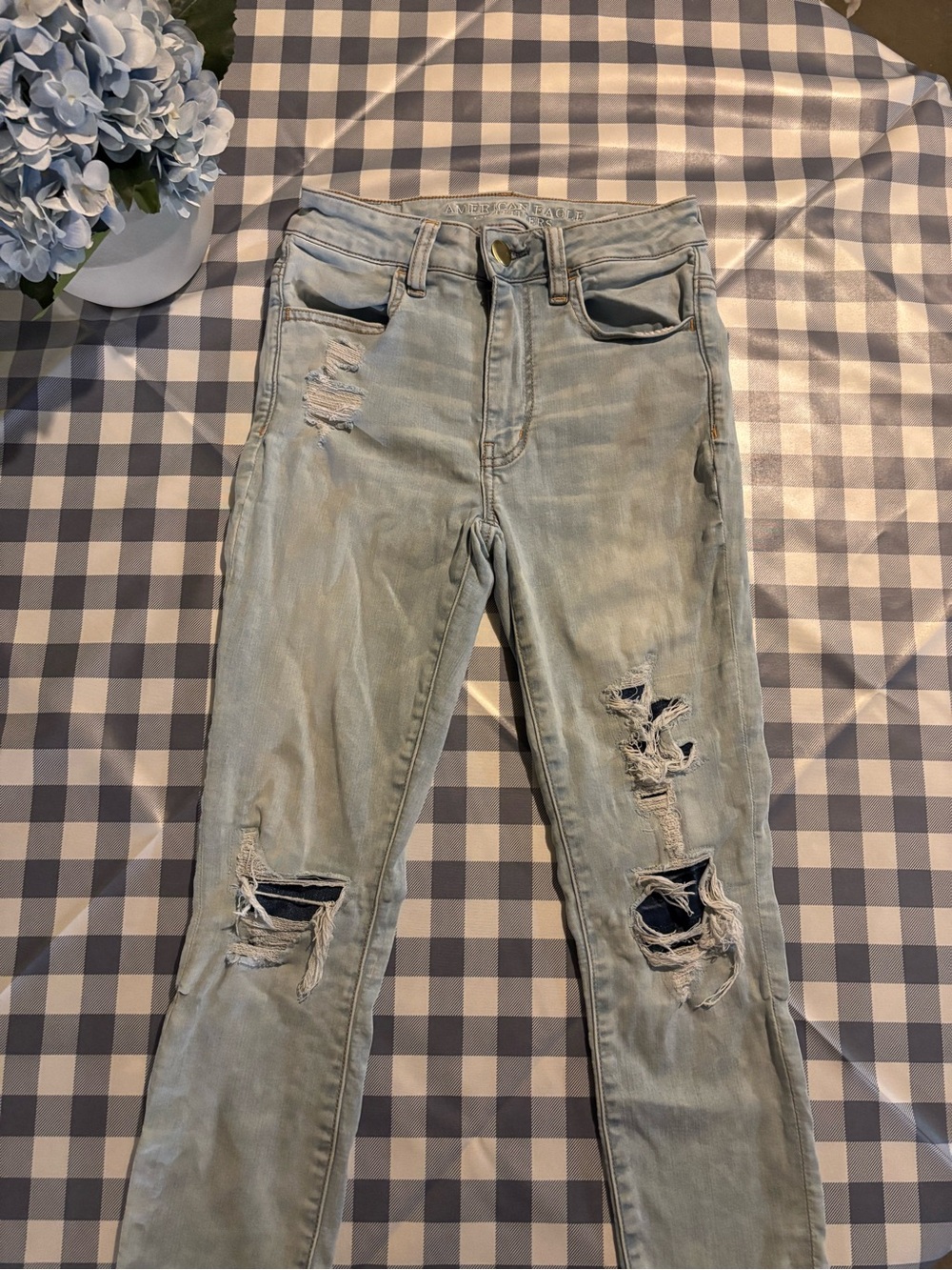 American Eagle Outfitters Light Wash Distressed Skinny Jeans